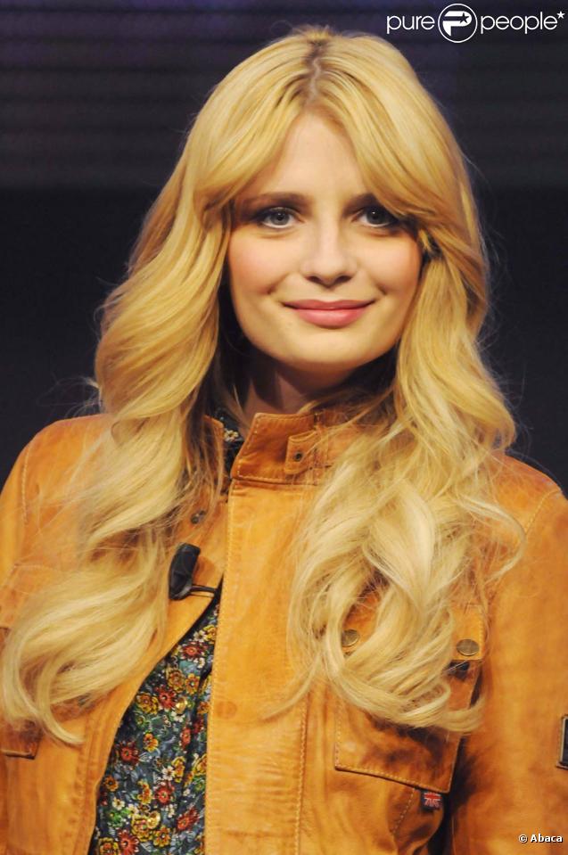 Mischa Barton sur le plateau de l'émission Chiambretti, à Milan le 3 mars 2010