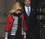 Kate Moss sortant du Ritz à Paris, le 10 mars 2010