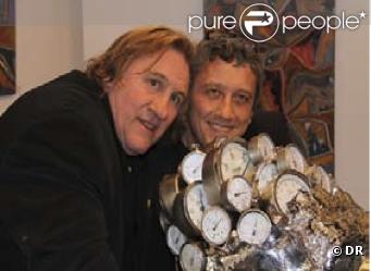 Gérard Depardieu à l'exposition d'un artiste yvelinois à Mantes-la-Jolie mercredi 10 mars