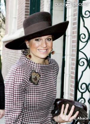 Maxima et Beatrix des Pays-Bas étaient réunies, le 11 mars 2010, pour le centenaire de l'Institut Royal Tropical d'Amsterdam