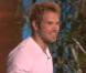 Kellan Lutz est invité sur le plateau de l'émission d'Ellen DeGeneres sur NBC