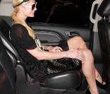 Paris Hilton arrive à l\'aéroport de Los Angeles