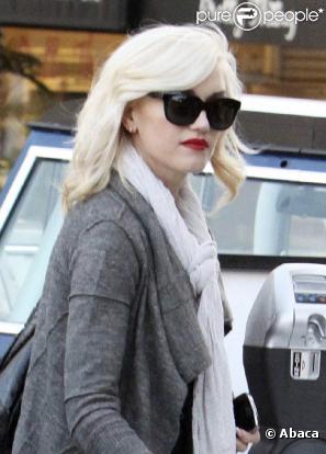 Gwen Stefani en famille au restaurant Via Alloro à Los Angeles, le 23 mars 2010 