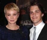 Carey Mulligan et Johnny Simmons, à l'occasion de l'avant-première de  The Greatest , qui s'est tenue au KGC Premiere de Los Angeles, le 25 mars 2010.