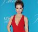 La ravissante Alyssa Milano, un rayon de soleil lumineux sur tapis rouge...