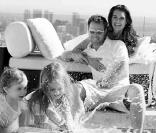 Brooke Shields en famille dans la nouvelle campagne de pub de la marque Royal Velvet