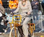 La princesse Maxima des Pays-Bas montre l'exemple en donnant le coup d'envoi du brevet de vélo...
