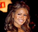 La chanteuse américaine Cassie, encore avec tout ses cheveux ! 