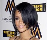 Rihanna avec son fameux carré de l'époque ! 