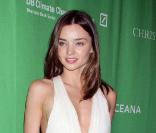 Miranda Kerr lors de la vente aux enchères Christie's à New York pour l'écologie le 22 avril 2010