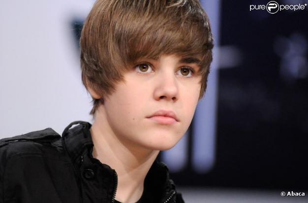 Justin Bieber a été photographié torse nu sur la plage de Whale Beach, à Sydney, samedi 24 avril.