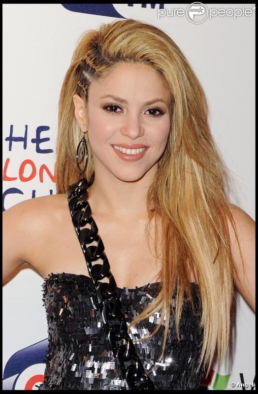 Photo de Shakira 402039-shakira-637x0-2