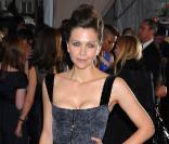 Maggie Gyllenhaal dans une robe bouffante Louis Vuitton !<br />