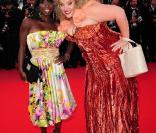 Surya Bonaly et Velvet d'Amour portent des tenues signées Christophe Guillarmé sur la Croisette (13 mai 2010 à Cannes)