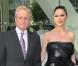 Catherine Zeta-Jones en met plein la vue... pour rendre hommage à son mari Michael Douglas !