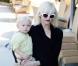 Gwen, Gavin et leurs deux bouts d'chou vont faire du shopping, puis se rendent au parc, à Malibu. Mai 2010