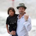 Brad Pitt et Angelina Jolie : La famille parfaite se détend à la plage, sous le soleil de Malibu ! (réactualisé)