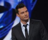 Ryan Seacrest en total look Burberry