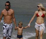 Pour Gwen, rien de mieux qu'une balade sur la plage avec Gavin et Kingston 
