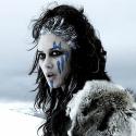 Regardez la sublime Olga Kurylenko en guerrière sauvage... aux côtés du charismatique Michael Fassbender !