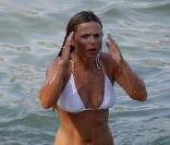 Geri Halliwell au soleil dans un bikini sexy, pour commencer l'été en beauté ! 