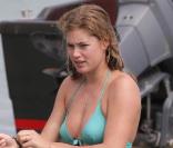 Doutzen Kroes au soleil dans un bikini sexy, pour commencer l'été en beauté ! 