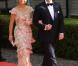 Vendredi 18 juin, à la veille de leur mariage, Victoria de Suède et Daniel Westling accueillaient de prestigieux convives pour un banquet en leur honneur. Willem-Alexander et Maxima des Pays-Bas. 