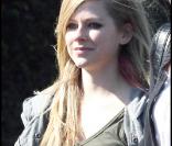 Avril Lavigne, qui vient de sortir sa nouvelle fragrance, est aperçue faisant du shopping du West Hollywood, mercredi 23 juin.