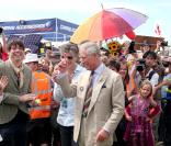 Le 24 juin 2010, le prince Charles était en visite sur les lieux du festival de Glastonbury !