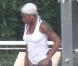 Mary J. Blige en vacances à Miami le 20 juin 2010
