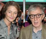 Charlotte Rampling et Woody Allen, à l'occasion de l'ouverture du festival Paris Cinéma, au Gaumont Capucines, à Paris, le 1er juillet 2010.