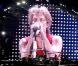 Jon Bon Jovi, blessé, termine son concert en héros !