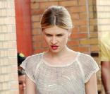 Clémence Poésy sur le tournage de Gossip Girl, le 12 juillet 2010 à New York