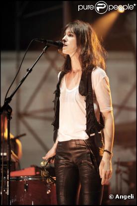 Charlotte Gainsbourg sur scène au Festival de Turin le 14 juillet 2010