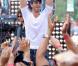 Enrique Iglesias était l'invité, le 16 juillet 2010, du Today Show de la NBC. Une fan s'en souviendra longtemps !