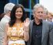 Catherine Zeta-Jones et Michael Douglas visitent un hôpital pour enfants à Cardiff en Grande-Bretagne le 23 juillet 2010