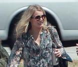 Kristen Bell arrive sur un shooting pour une campagne qui lutte contre le cancer en juillet 2010 à Los Angeles