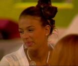 Julie adore sa nouvelle coiffure, signée Benoît dans Secret Story 4