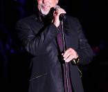 La 62e édition du gala de la Croix Rouge Monégasque, le 30 juillet 2010, a accueilli plus de 800 convives dans un décor inspiré de l\'âge d\'or des paquebots. Tom Jones assurait l\'animation musicale.<br />