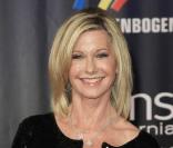 Quand Olivia Newton-John devient très "Physical" avec Jane Lynch dans "Glee" !