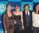 Dakota Johnson entourée de ses parents Melanie Griffith et Don Jonhson