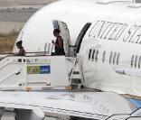 Michelle Obama et sa fille cadette Sasha arrivent à l'aéroport de Malaga le 4 août 2010