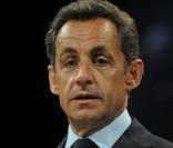 Nicolas Sarkozy est incarné par Denis Podalydès.