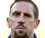 Le footballeur Franck Ribéry réalise une forte chute au classement des personnalités préférées des Français.