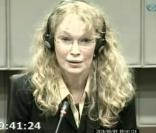 Mia Farrow témoigne au procès de Charles Taylor, à La Haye, le 9 août 2010