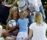 Rod Stewart et Penny Lancaster accueilleront en mars 2011 leur second enfant... Un petit frère ou une petite soeur pour leur fils Alastair, 4 ans ?