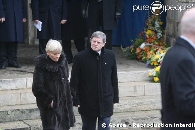Jean-Michel Larqué et son épouse étaient présents aux funérailles