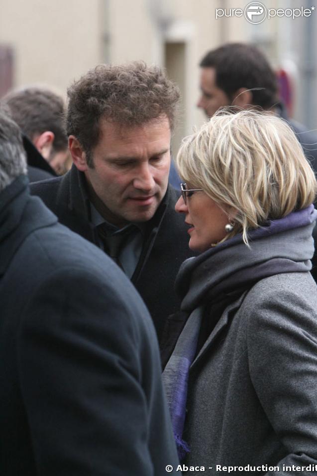 Sophie Davant et Pierre Sled, présents aux obsèques de Thierry Gilardi