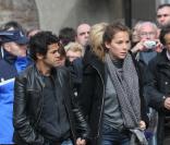 Jamel Debbouze et sa compagne Mélissa Theuriau faisaient partie du cortège réuni à Montfort l'Amaury