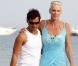 Brigitte Nielsen : Elle aime follement son mini-mari et le prouve en le couvrant de baisers !